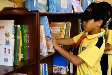阅读增添见闻，，，，，从化一墟落700多名青少年有了“幸福书屋”