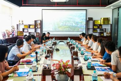 新疆喀什技师学院来广东emc易倍体育现代技师学院考察，，，，，欧真志会长亲临指导